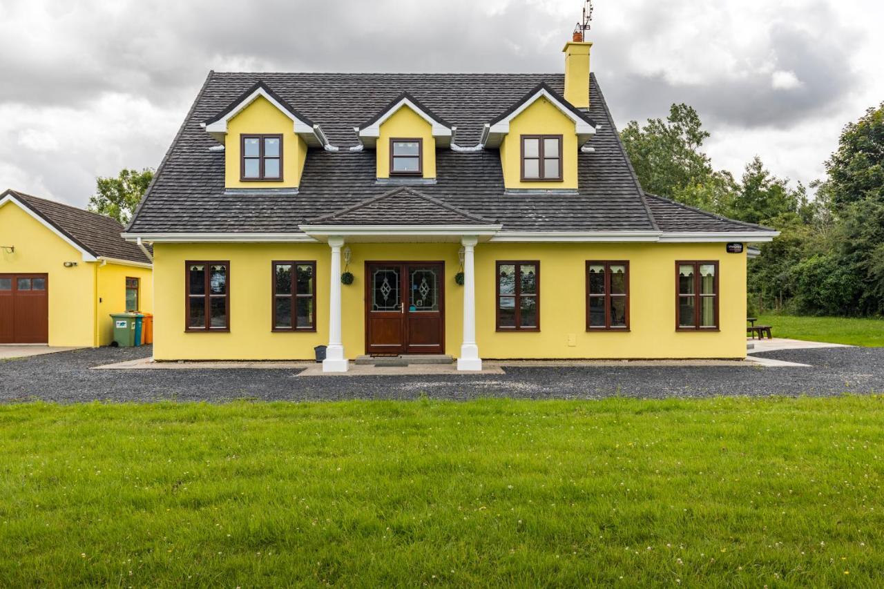Yellow House Westport Kültér fotó